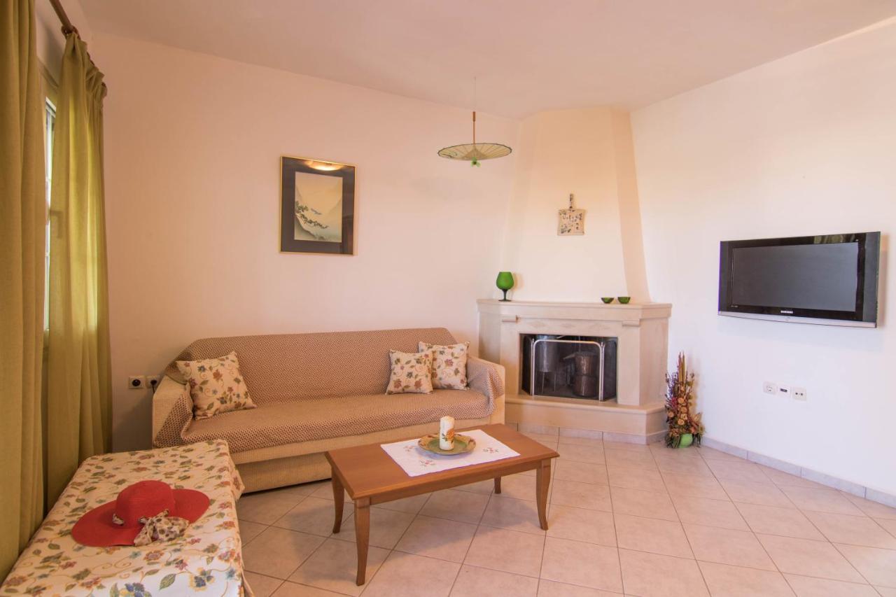 Fedra Apartments, View, Free Parking, 2Mins To Beach Palekastro Luaran gambar