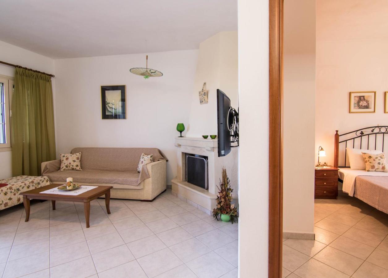 Fedra Apartments, View, Free Parking, 2Mins To Beach Palekastro Luaran gambar