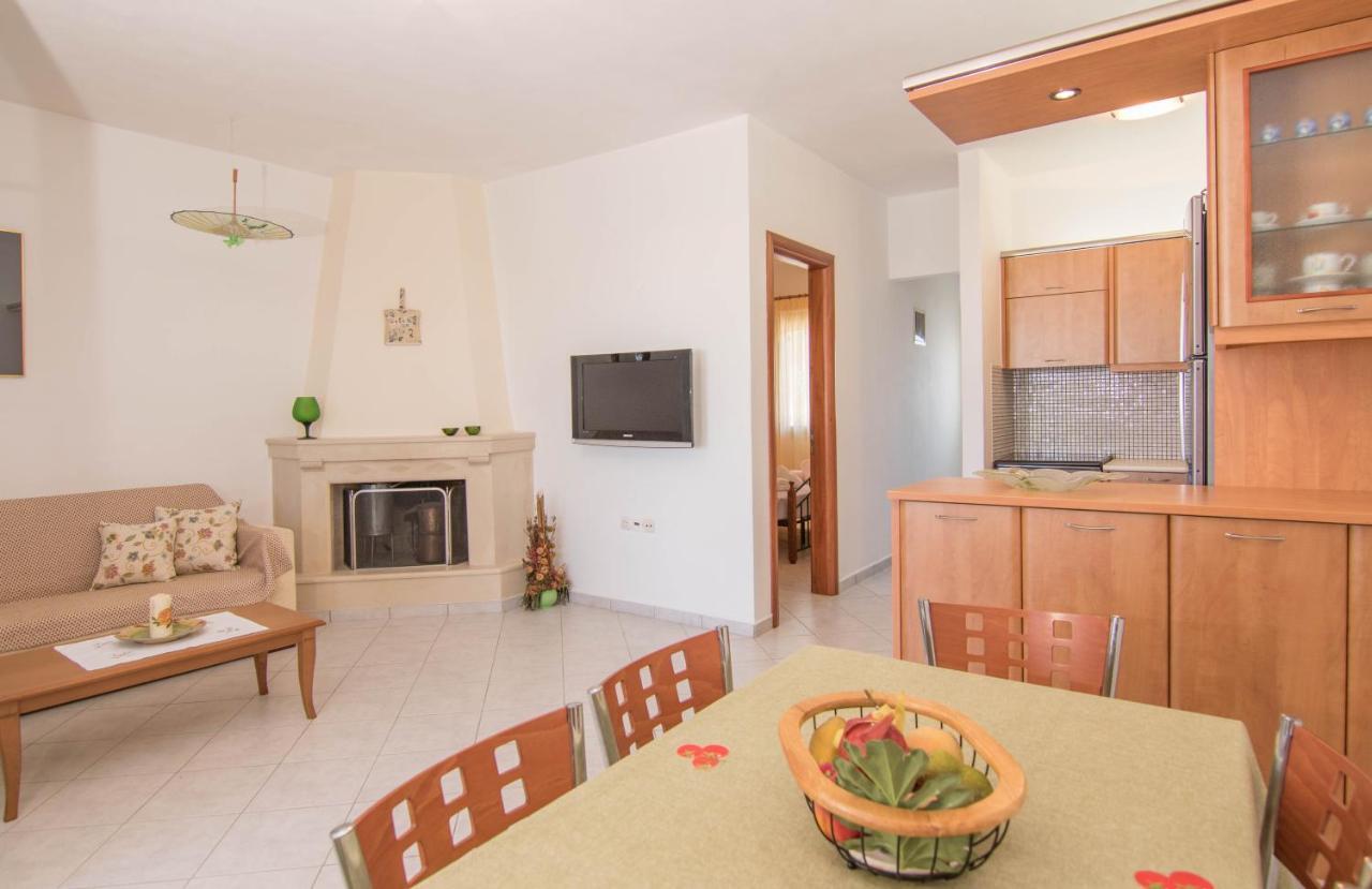 Fedra Apartments, View, Free Parking, 2Mins To Beach Palekastro Luaran gambar